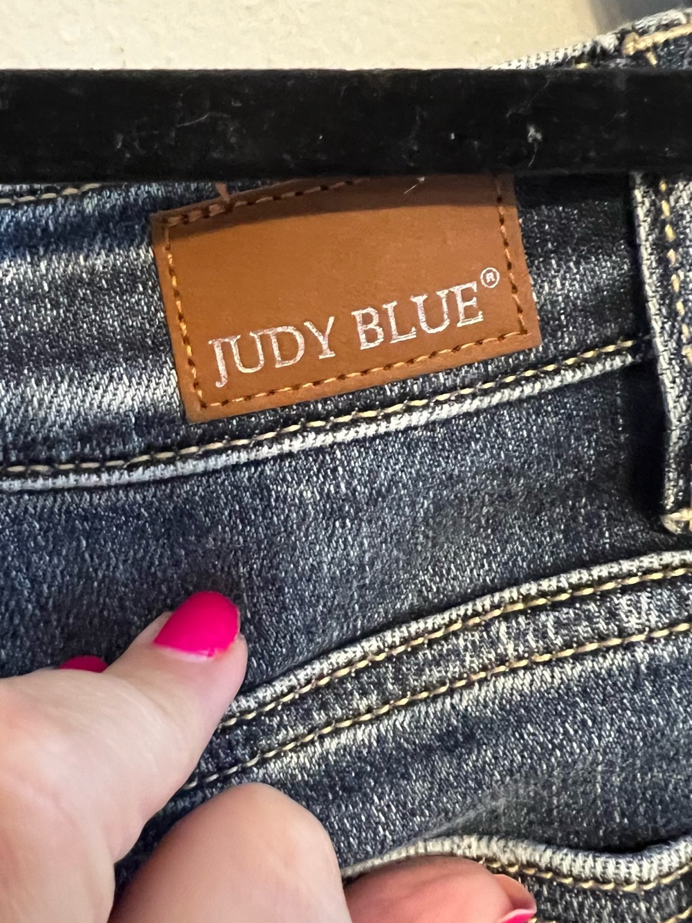 Judy Blue Distressed Boyfriend Fit Dark Skinny Jeans |Women 11/30 - Picture 6 of 7